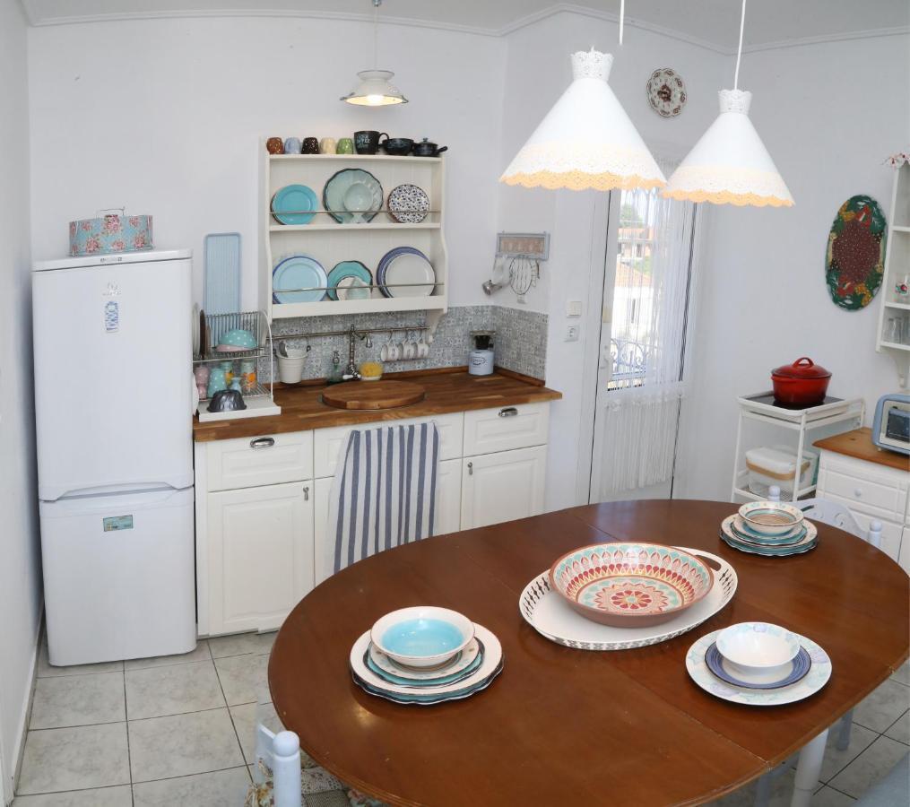 Petalida Apartment เกราโมตี ภายนอก รูปภาพ